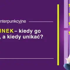 Zasady interpunkcyjne, a konkretnie PRZECINEK – kiedy go stawiać, a kiedy unikać? Młoda kobieta z książką w ręku uczy się polskiego.