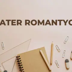 Cechy bohatera romantycznego: notatnik, ołówki, linijka i spinacze na jasnym tle.