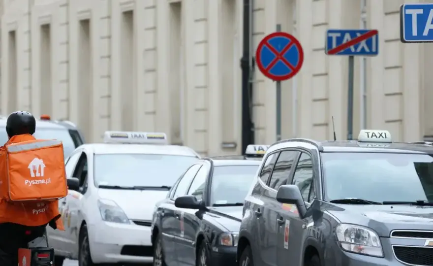 Złodziei czy złodzieji? Sprawdź, która forma jest poprawna