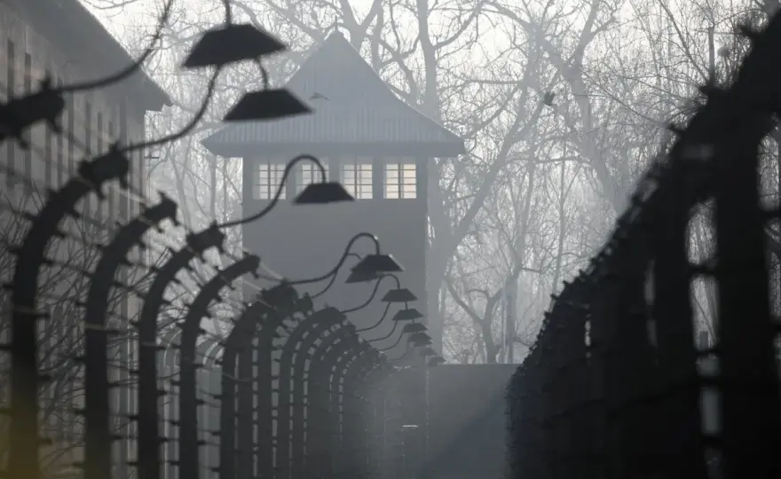 U nas w Auschwitzu… - streszczenie i interpretacja